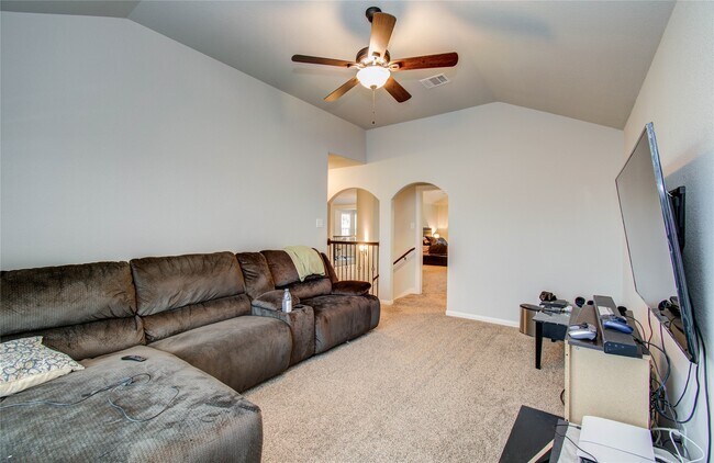 Building Photo - 12327 King henry dr