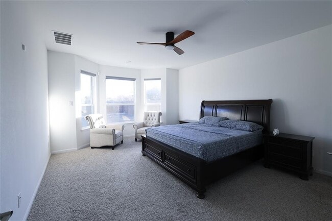 Building Photo - 232 Barton Oak Trl