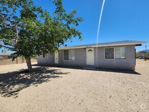 Building Photo - 3 Bedroom 1 Bath Coming Soon!