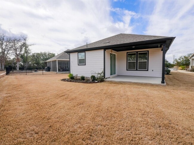 Building Photo - 103 Kitty Hawk Rd