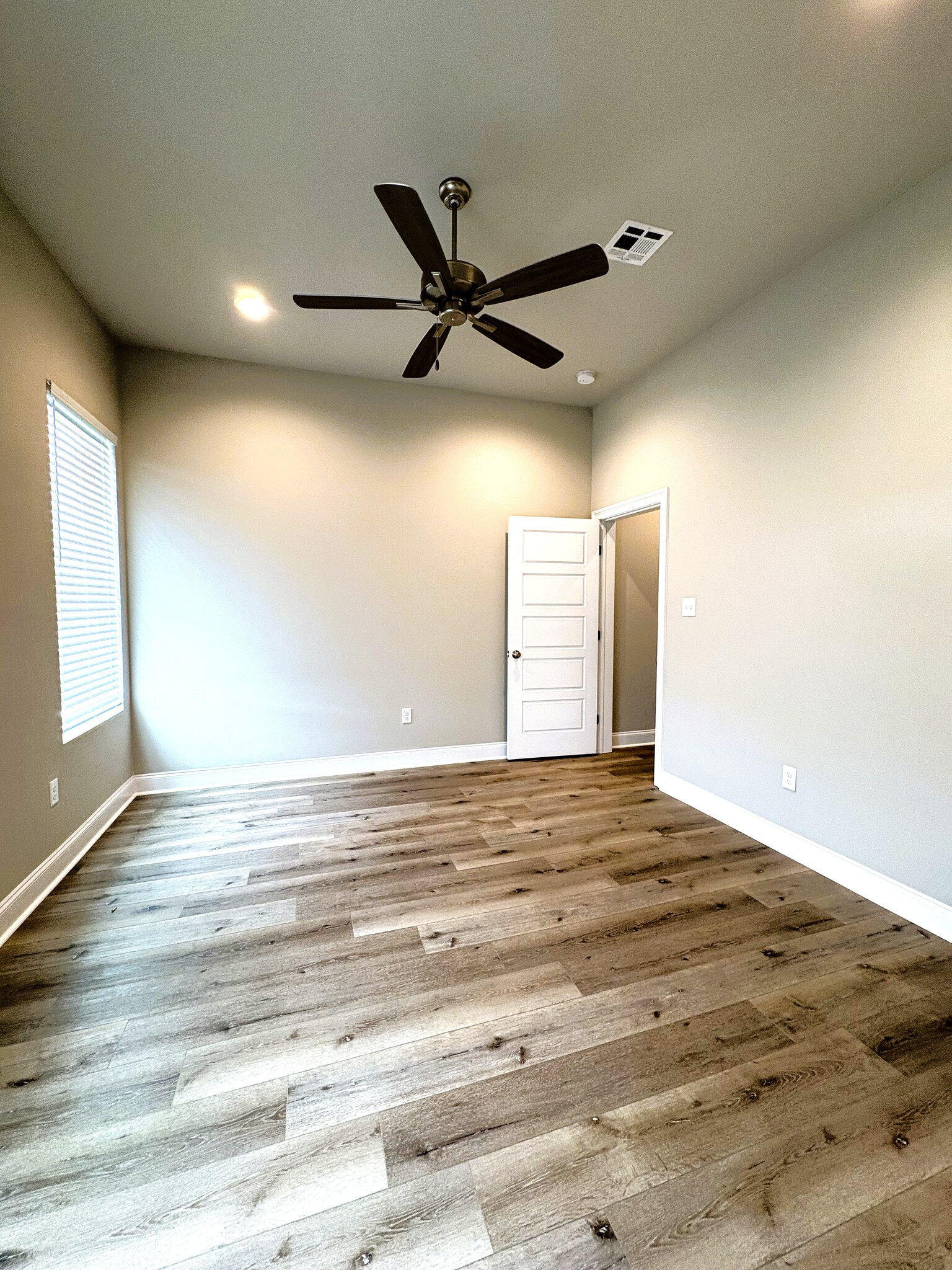 master bedroom - 107 Centre Sarcelle Blvd