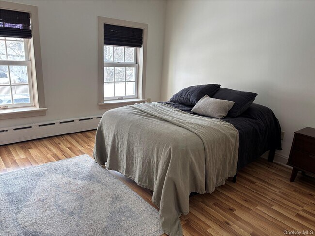 Building Photo - 11 W Bridge St