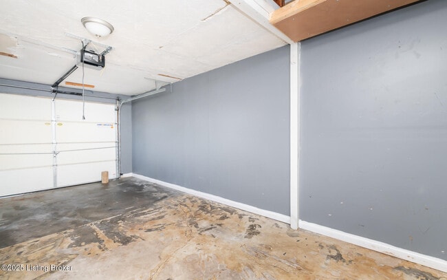 Building Photo - 530 Independence Ct