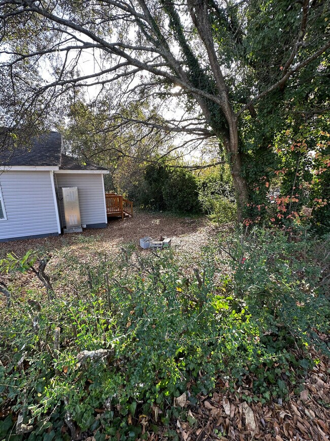 Building Photo - 108 Fuller St