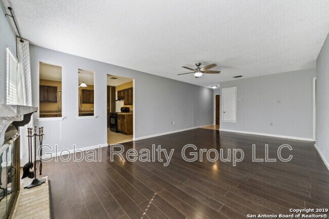 Building Photo - 109 Meadow Way