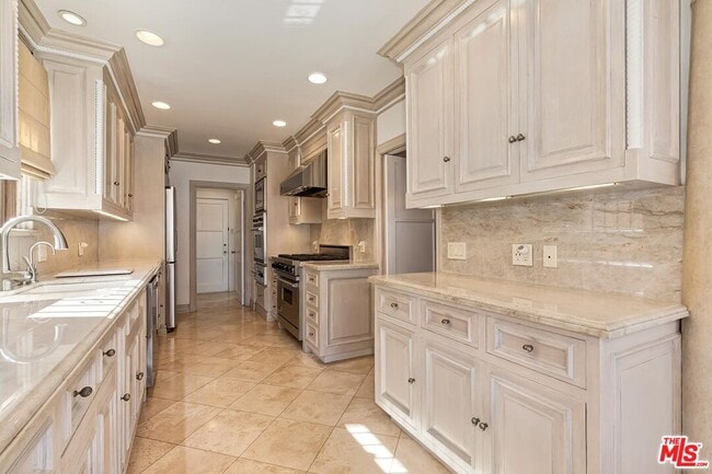 Building Photo - 1511 Pandora Ave