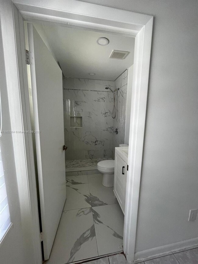 Building Photo - 2682 W 74th Terrace