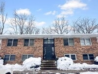 Building Photo - 130 S Clarendon St