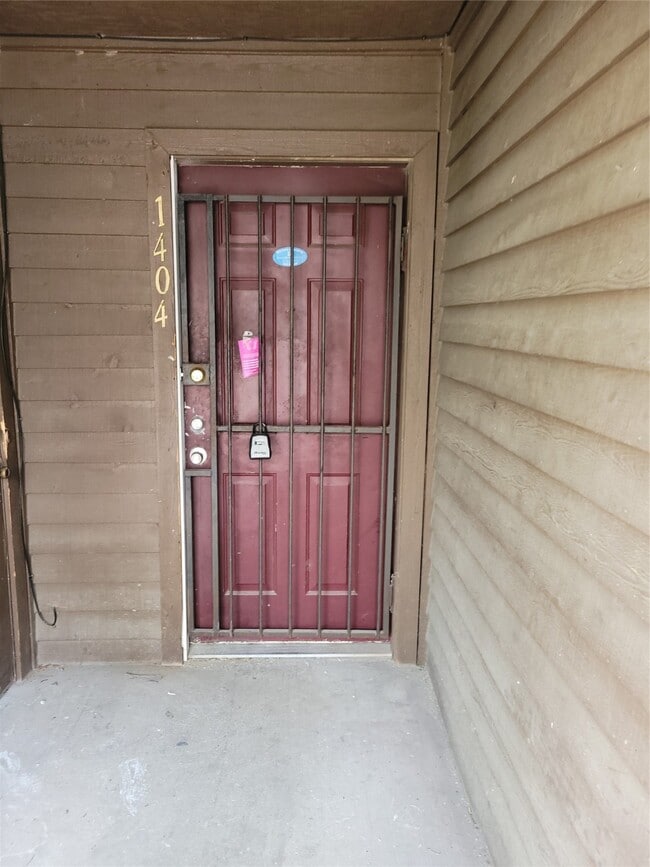 Building Photo - 7200 W T C Jester Blvd