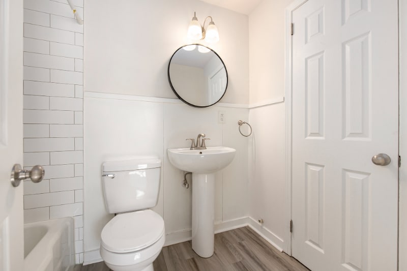 Building Photo - 1904 Hampton Ave