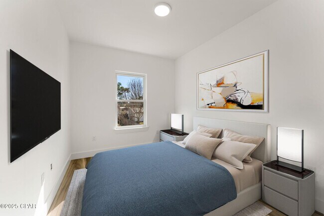 Building Photo - 7031 Patronis Dr