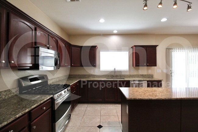 Building Photo - 4313 E Folgers Rd