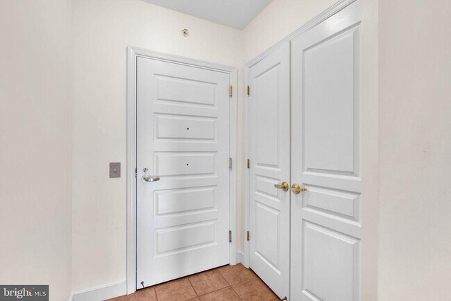 Building Photo - 631 D St NW