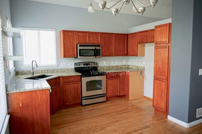 Building Photo - 9847 Sydney Ln