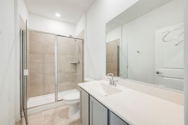 Building Photo - 14605 Little Water Dr