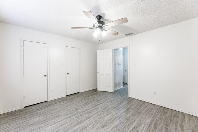 Building Photo - 5722 Brownfield Dr