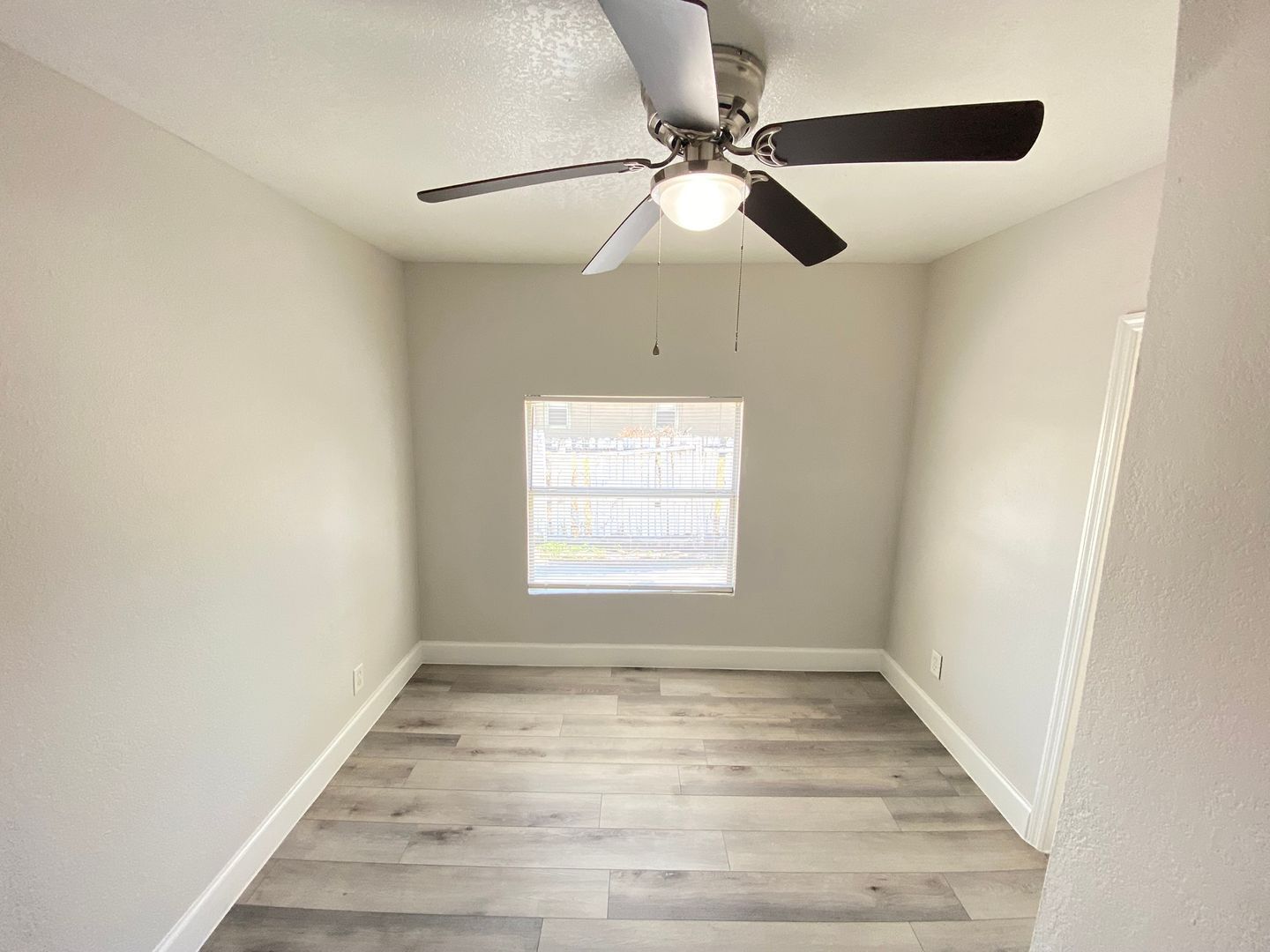 Building Photo - 812 W Livingston St