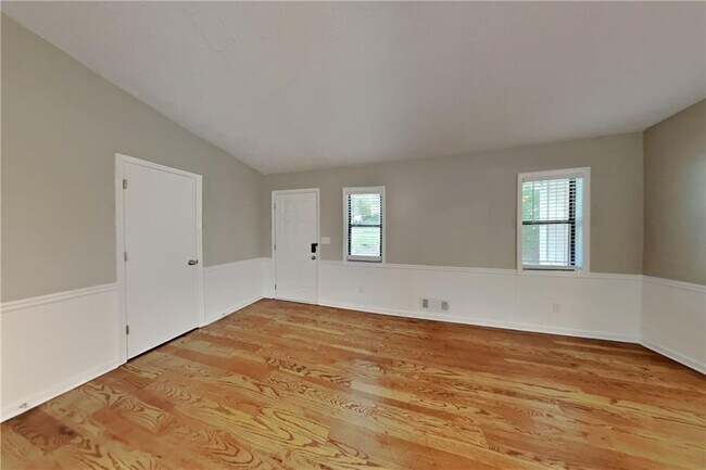 Building Photo - 1630 Rex Dr