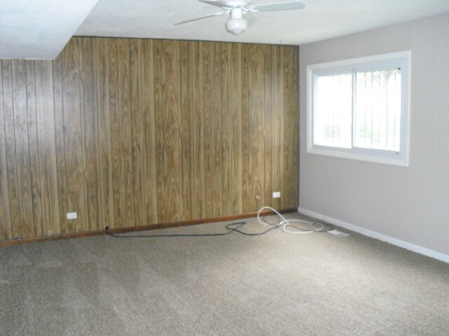 Building Photo - 253 Windsor Dr