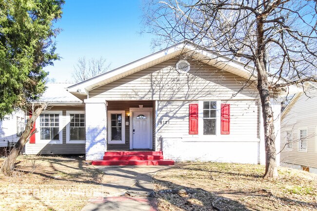 Building Photo - 4121 Court S