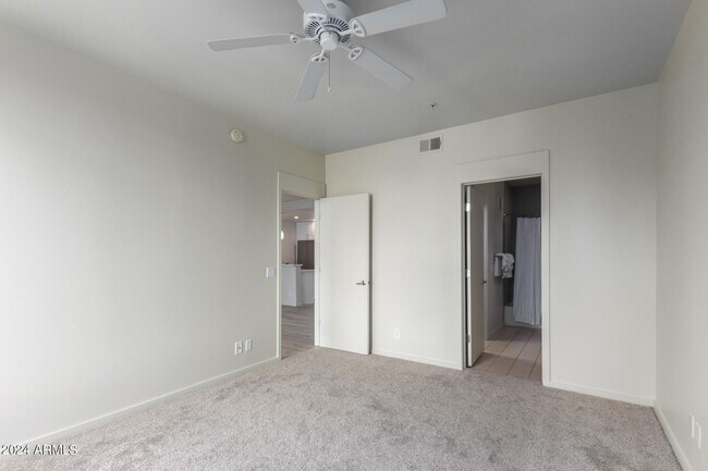 Building Photo - 1111 W University Dr