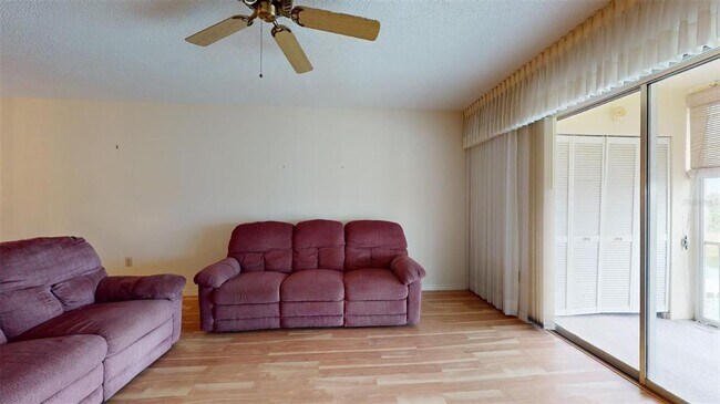 Building Photo - 3432 Lake Bayshore Dr