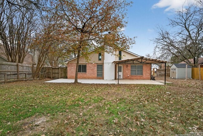 Building Photo - 2415 Moss Terrace