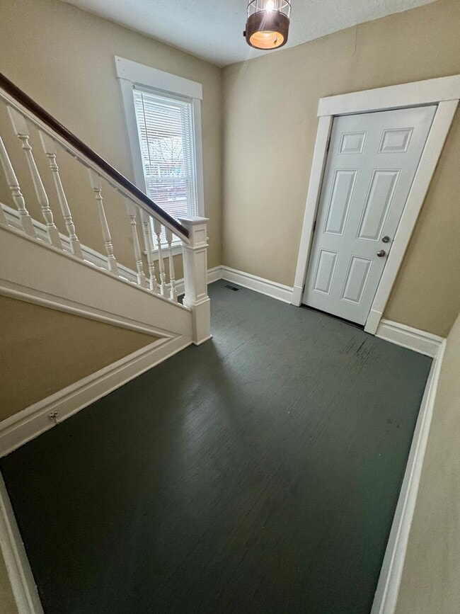 Building Photo - 2542 Glen Echo Dr