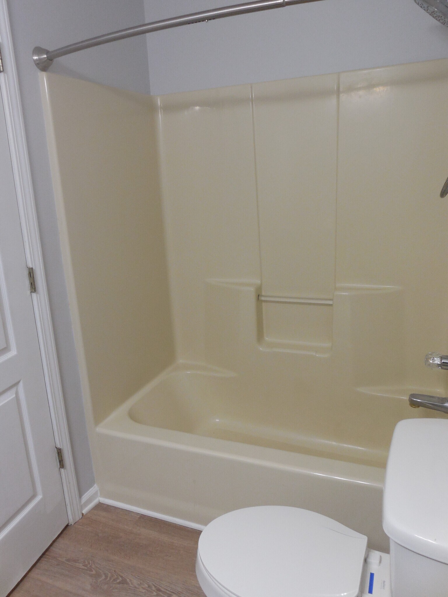 Building Photo - 305 Chadwyck Cir