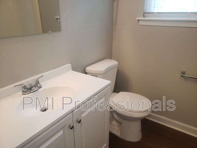 Building Photo - 4912 Leesa Ann Ln