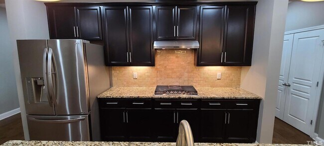 Building Photo - 529 Buhrstone Dr