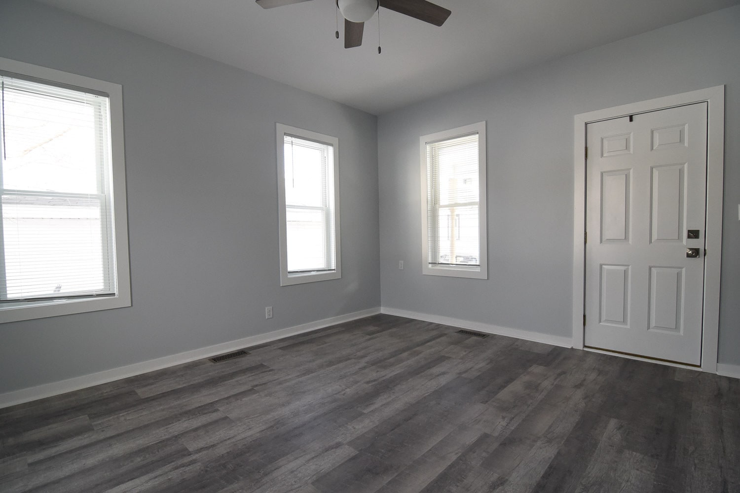 Building Photo - 5938 5th Ave