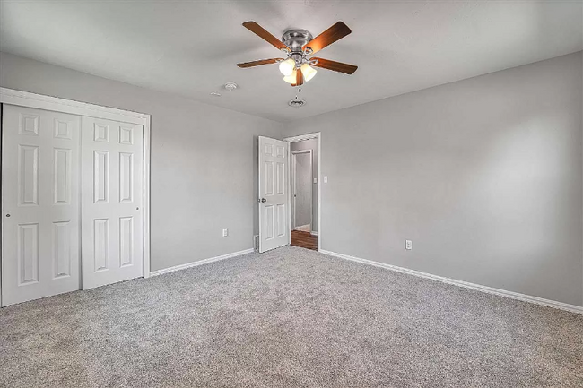 Building Photo - 4305 NW Ridgecrest Dr