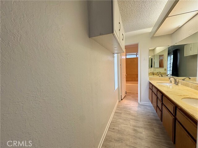 Building Photo - 1683 N Mountain Ave