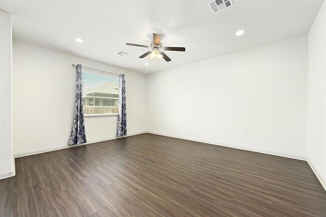 Building Photo - 18412 Calasetta Dr