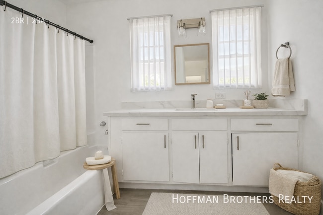 Building Photo - 5318 Radford Ave