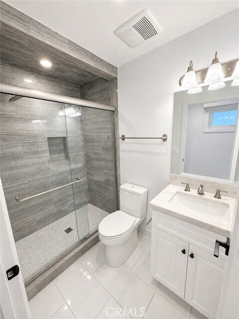 Building Photo - 25630 Rolling Hills Way