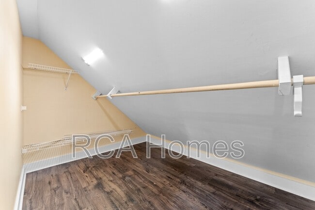 Building Photo - 1006 Lexington Ave