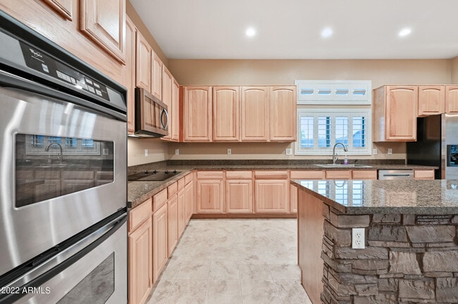 Building Photo - 9839 W El Caminito Dr