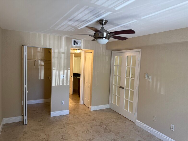 Building Photo - 2871 N Oakland Forest Dr