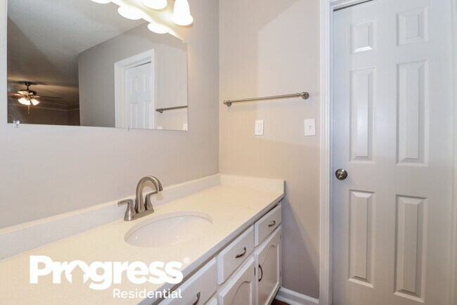 Building Photo - 1065 Fox Trace Cove