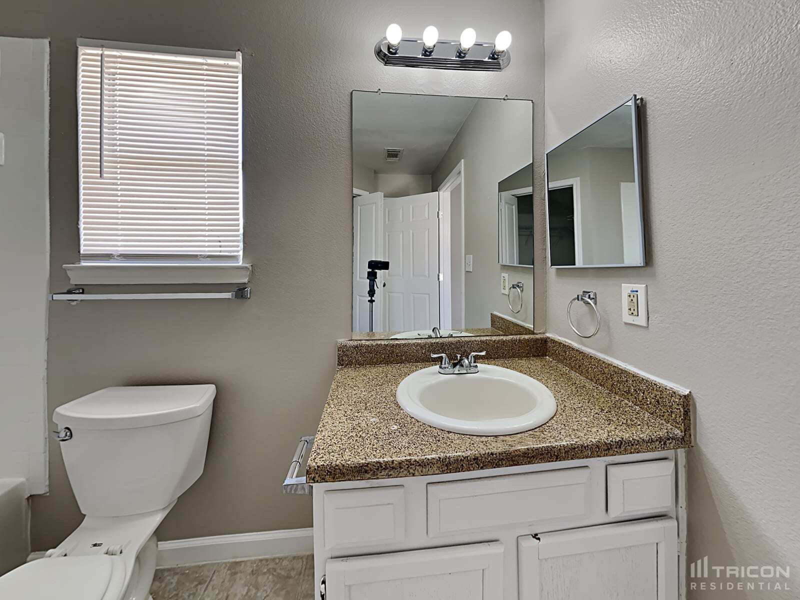 Building Photo - 3146 Boynton Dr