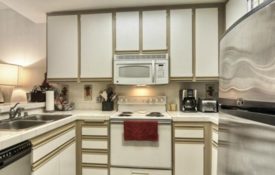 Building Photo - 2960 Champion Way