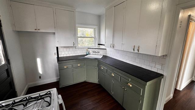 Building Photo - 4358 Lisbon St