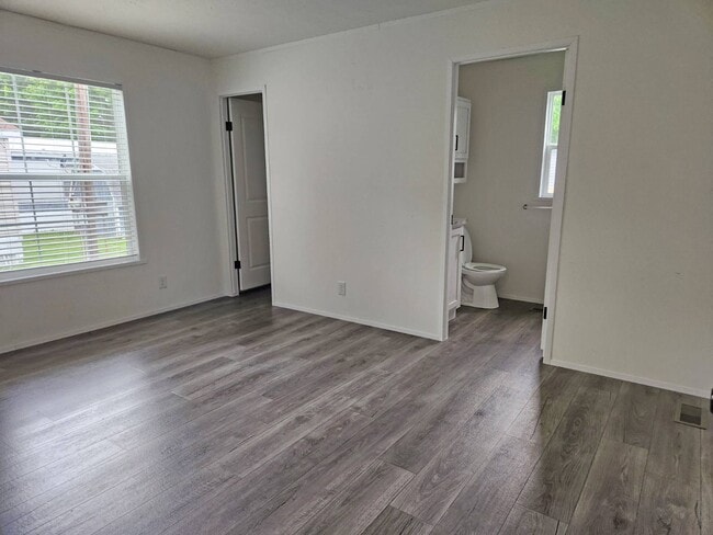 Building Photo - 2900 N Apperson Way