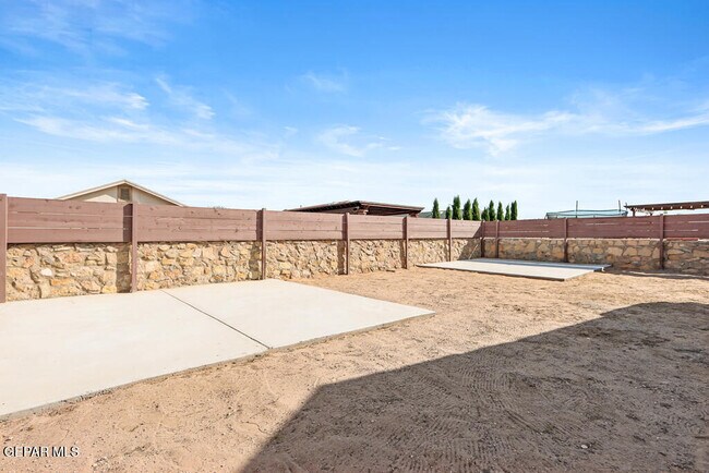 Building Photo - 14413 Desert Sage Dr