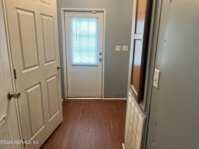 Building Photo - 4670 Calendula Ave