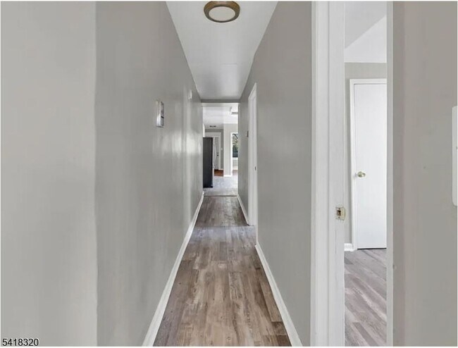 Building Photo - 84 Second St