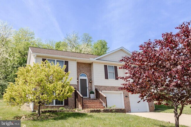 Building Photo - 103 Mummert Cir