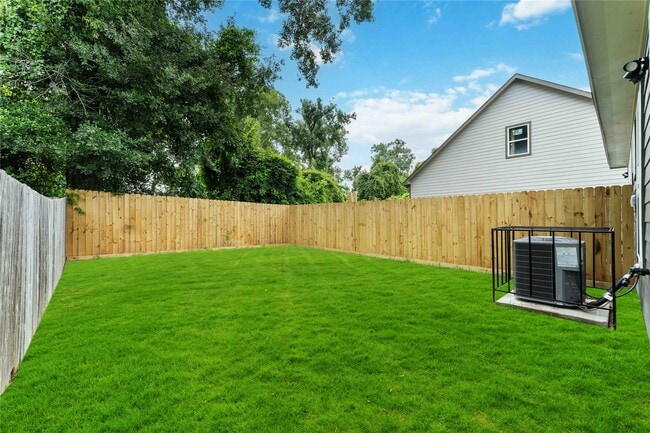 Building Photo - 7038 Smilax St